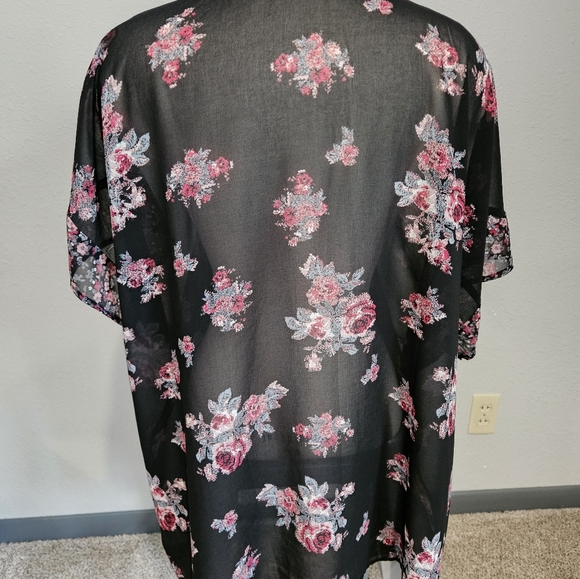 Maurices Floral Black Kimono 0X/1X - Picture 3 of 7